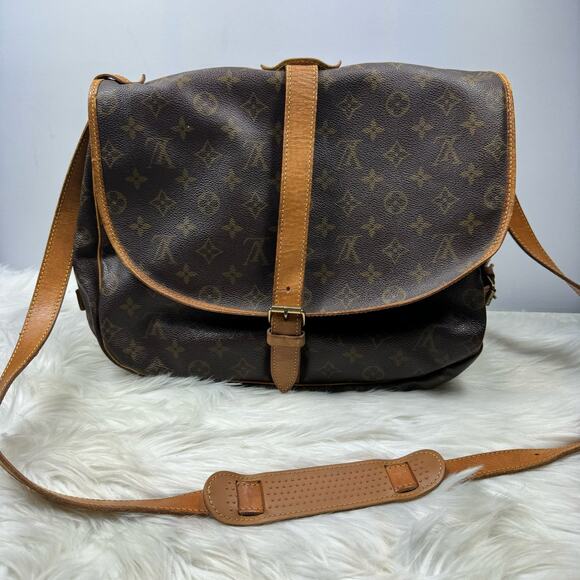 💎✨BEAUTIFUL✨💎Authentic Louis Vuitton Monogram Saumur 35 Crossbody - Picture 4 of 14